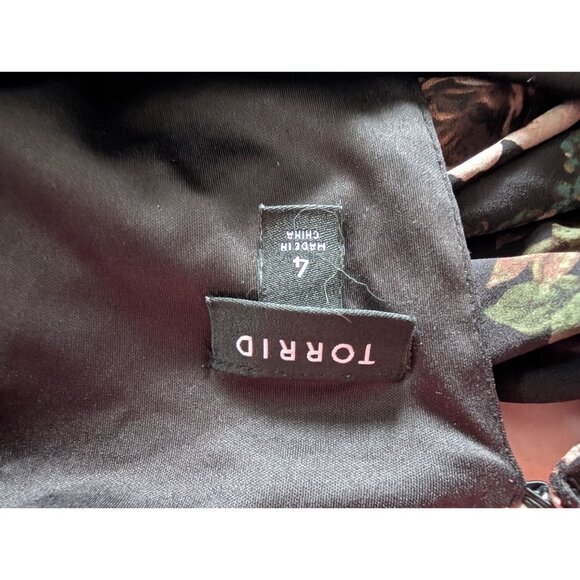 Torrid Womens Floral & Skull Print Long Sleeve Blouse Top Size 4 - Picture 5 of 7